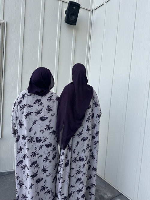 deep plum petaled